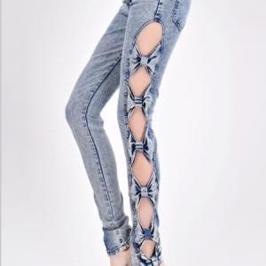 Bow Side Skinny Snow Wash Jeans