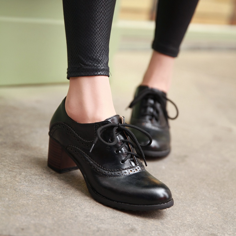 oxford pumps black